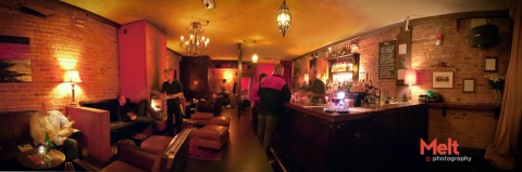 Pequeno Late night lounge bar