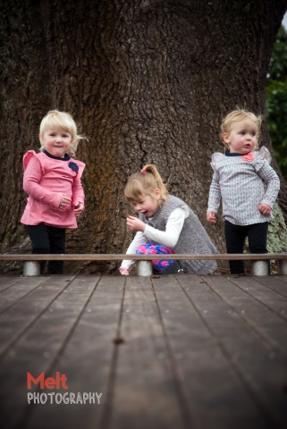 Family photo shoot fun in The Botanicla Gardens, Dunedin