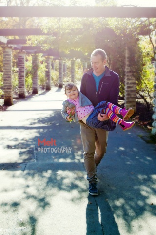 Family portrait shoot with Tim, Nicky, Ruby & violet at The Botanical Gardens, Dunedin.